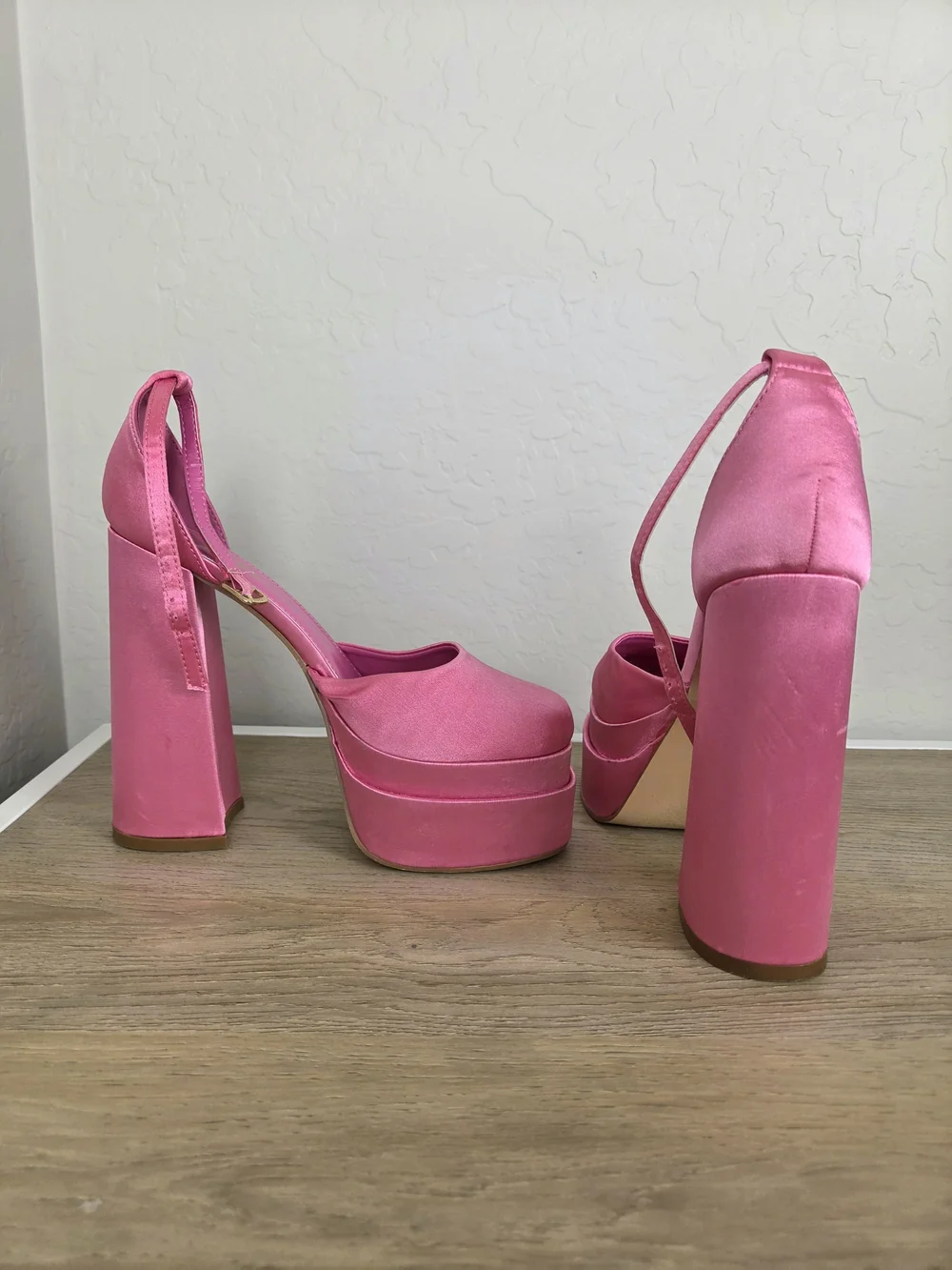 Shoe Dazzle Barbie Pink Satin Platform Slingback Heels
